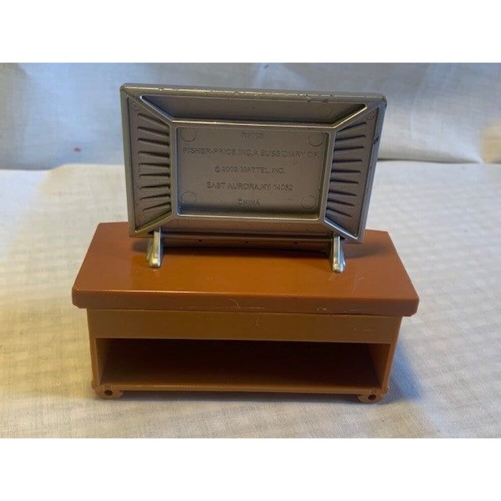 Fisher-Price Loving Family Dollhouse TV & Stand with Red Bench Set - Picture 14 of 16